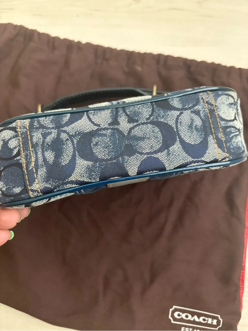 Coach Navy Signature Stripe Shoulder Bag with Light Blue Center - Picture 4 of 10
